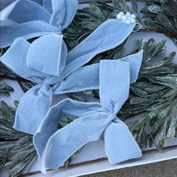 Holiday Time Frosted Blue Bow Garland - NWT - Picture 4 of 12